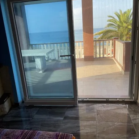 θαλασσινό διαμέρισμα: πολυτελής παραθαλάσσια διαμονή Apartment Nea Mesagkala