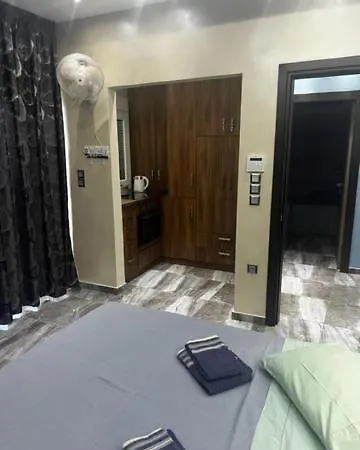 Mesaggala Palace No 2 Firstline Sea Apartament *