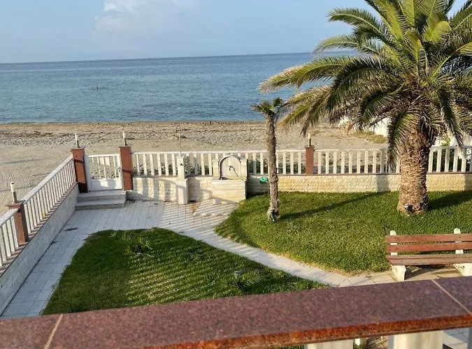 Mesaggala Palace No 2 Firstline Sea Apartamento Néa Meságkala