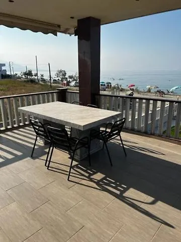 Mesaggala Palace No 2 Firstline Sea Apartamento Néa Meságkala